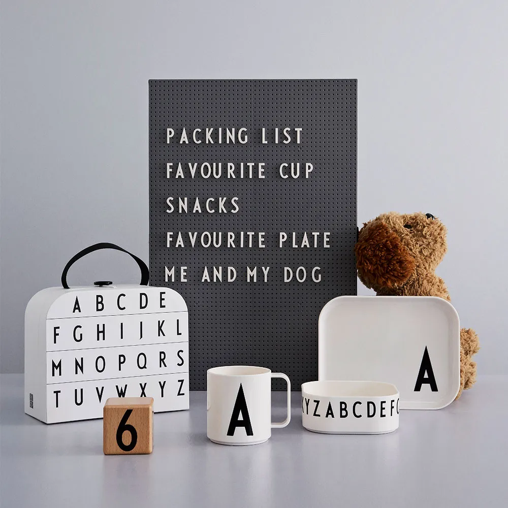 Set vajilla infantil Design Letters, D Design Letters