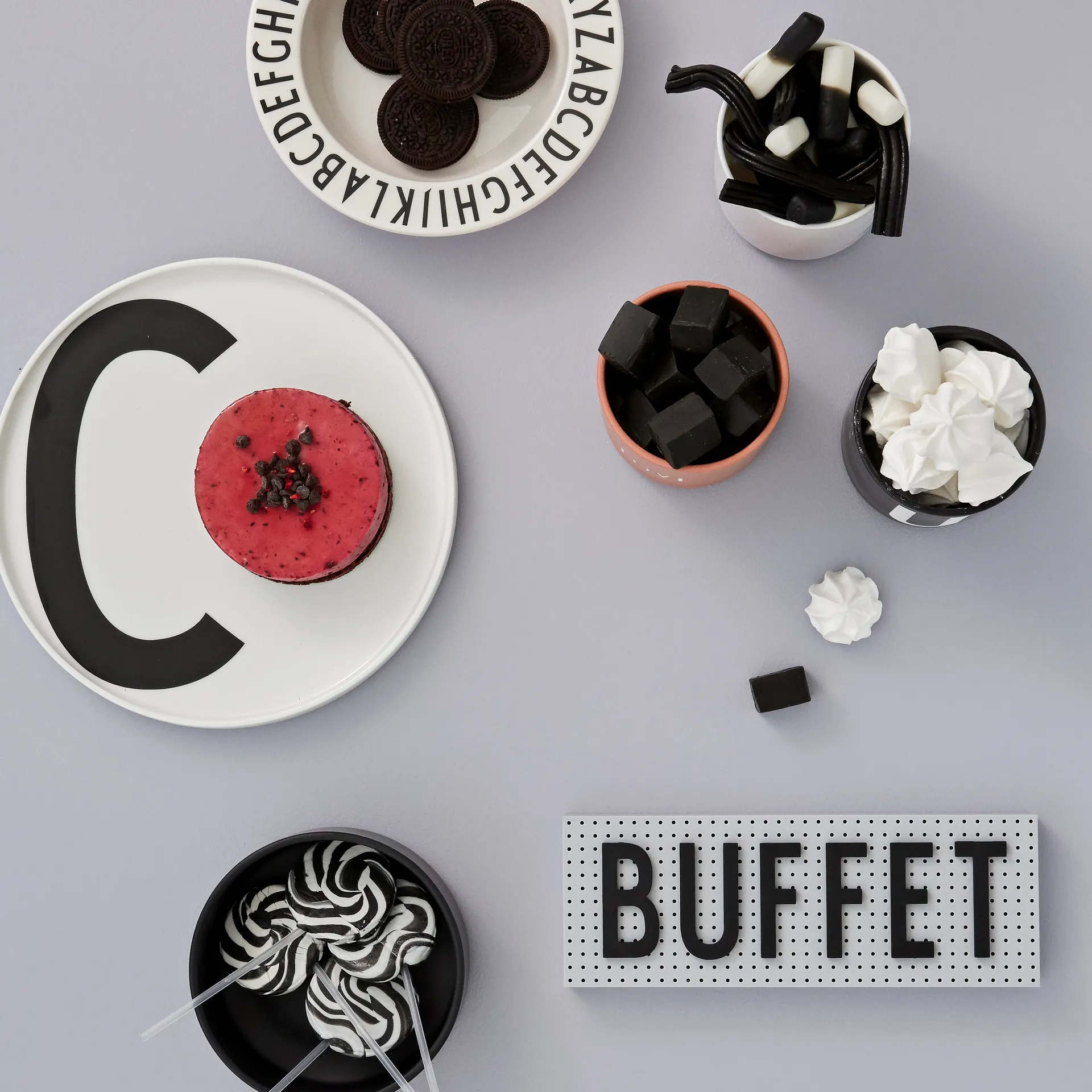 Tablón de letras Design Letters pequeño, gris Design Letters