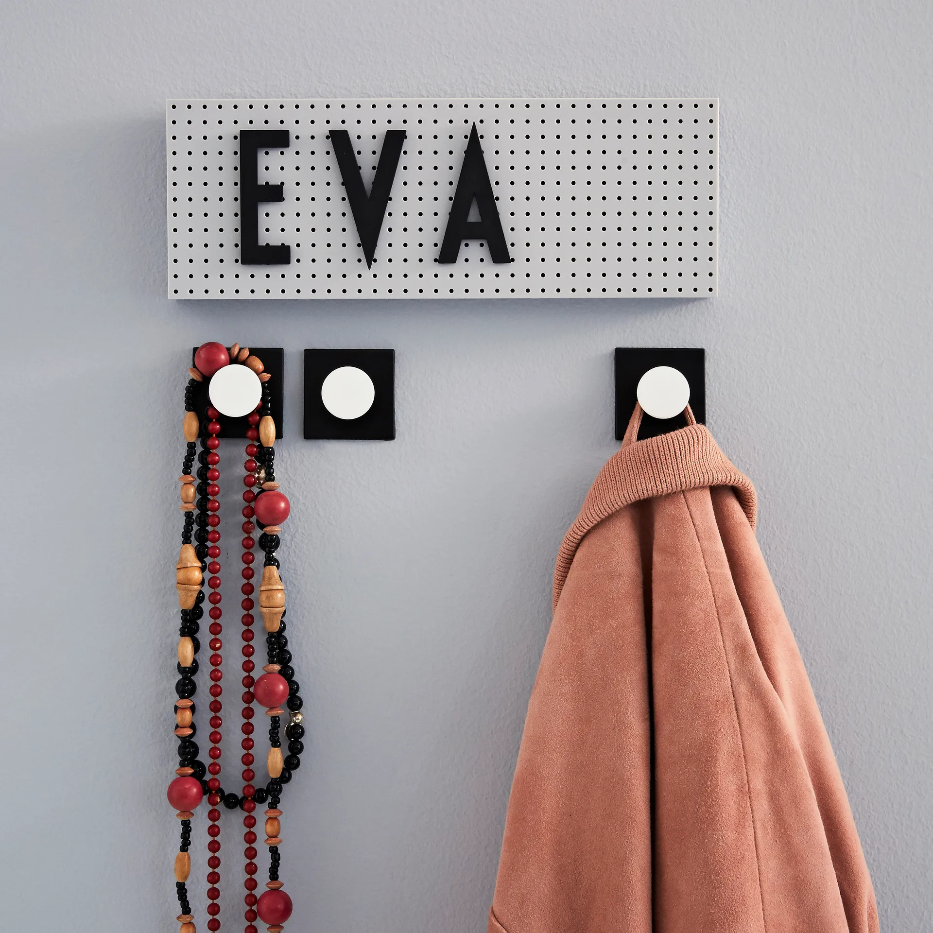 Tablón de letras Design Letters pequeño, gris Design Letters