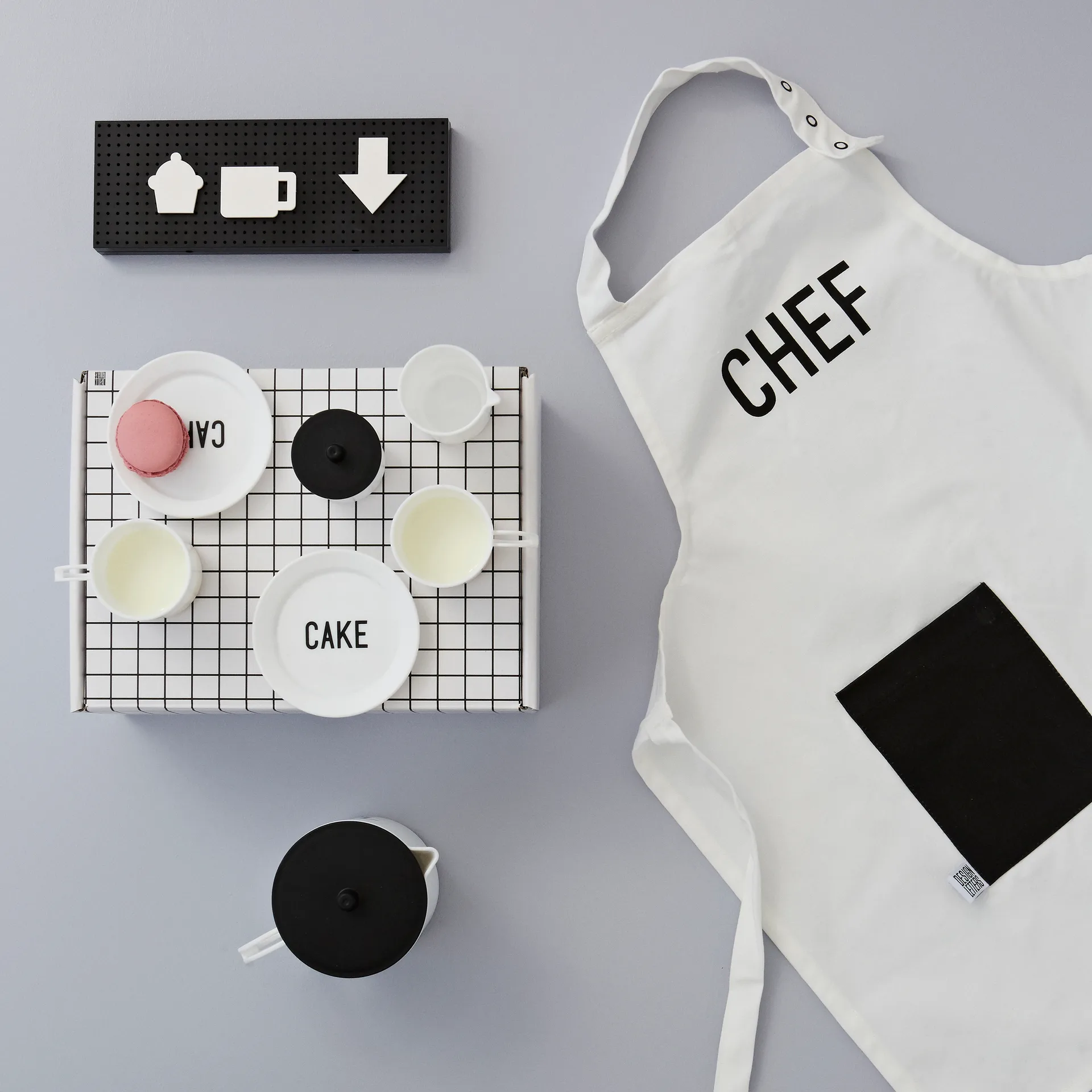 Tablón de letras Design Letters pequeño, negro Design Letters