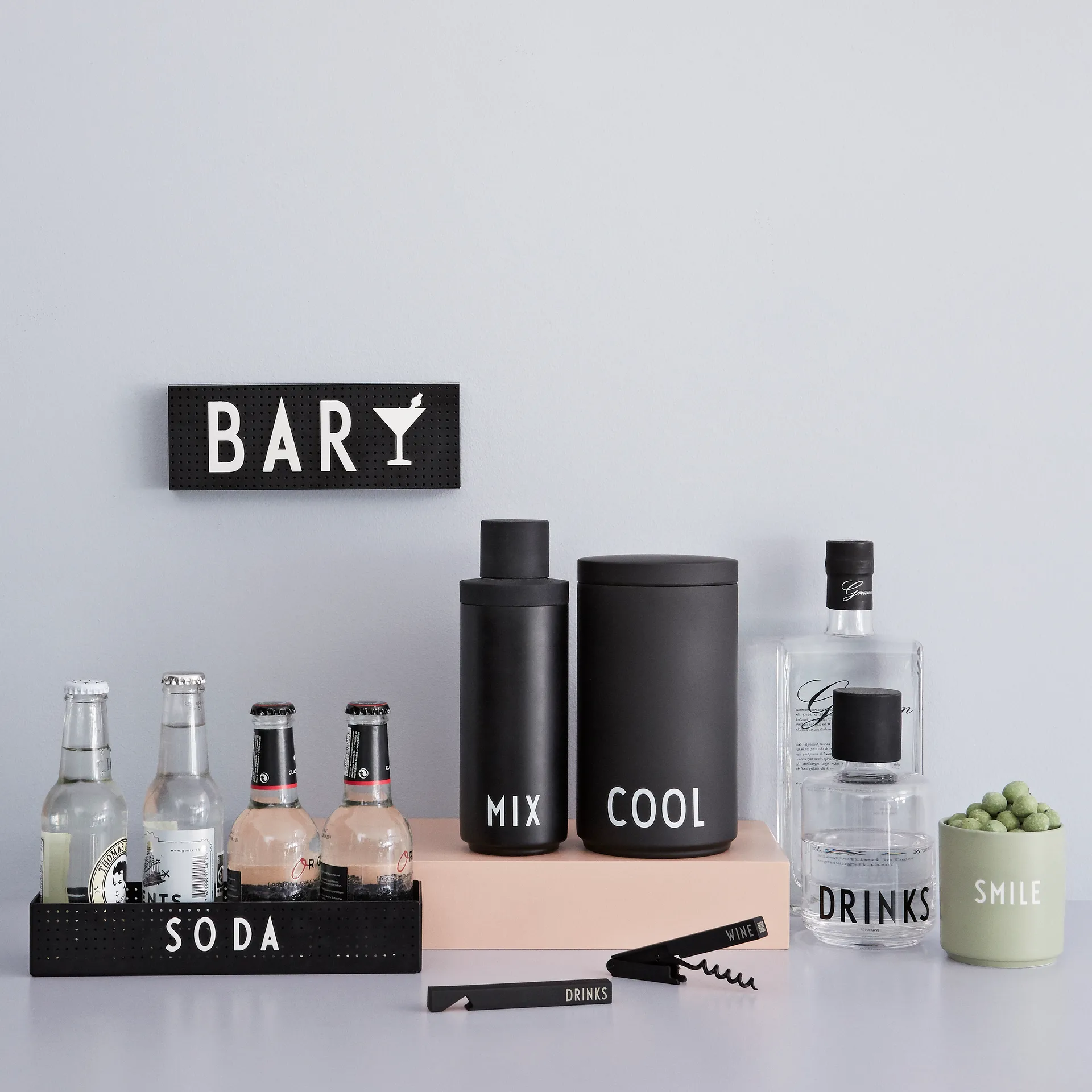 Tablón de letras Design Letters pequeño, negro Design Letters