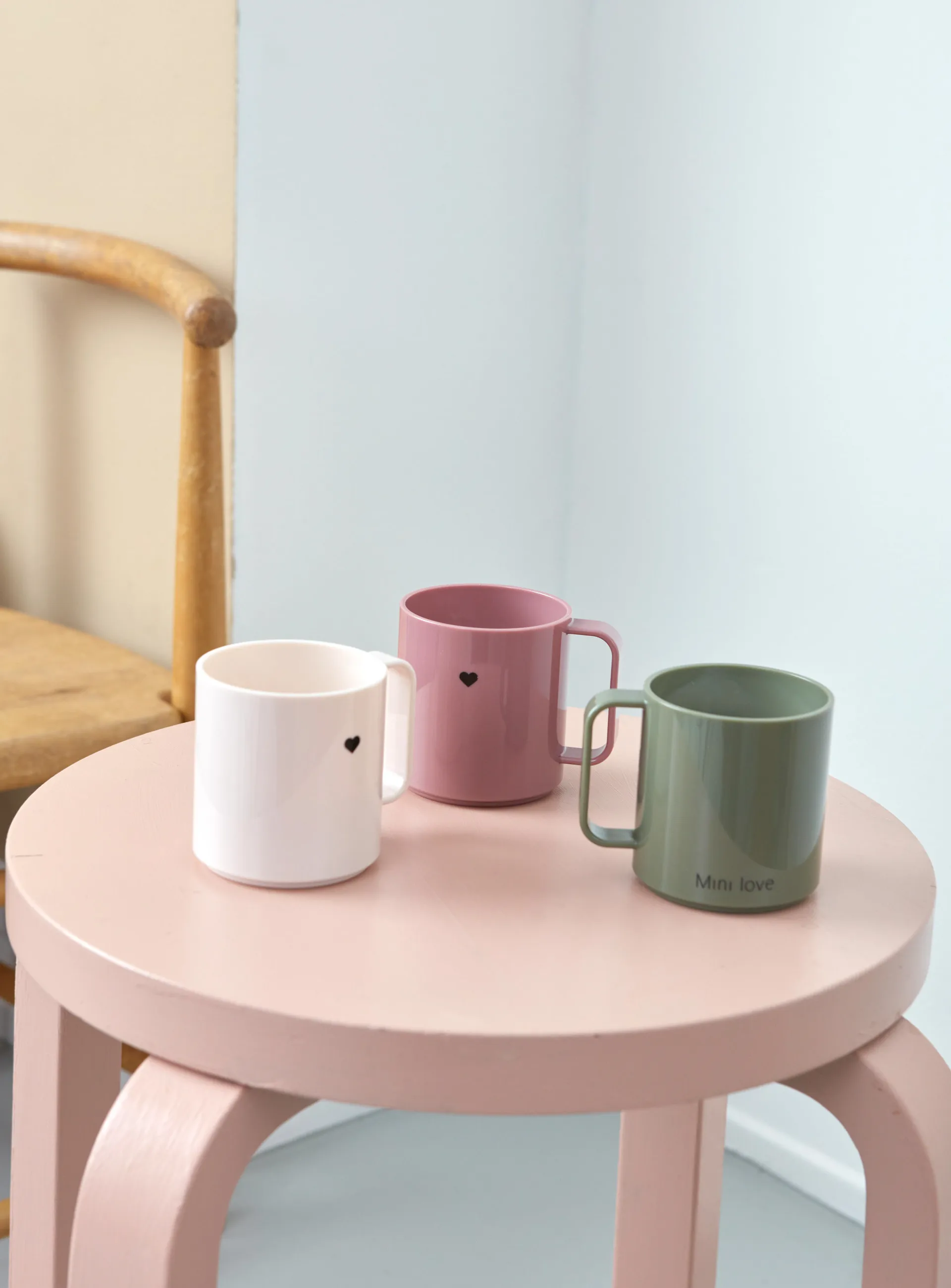 Taza con asa Design Letters Mini Love, Ash rose Design Letters