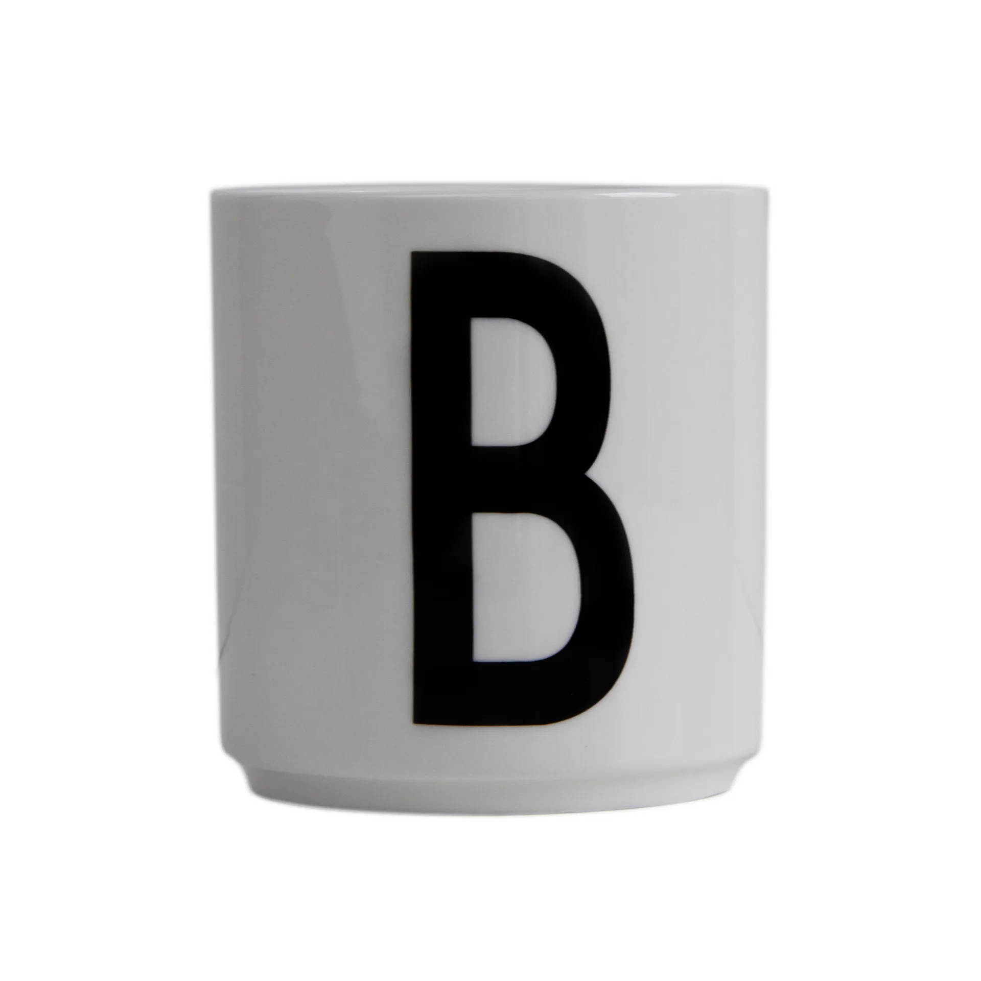 Taza con letra Design Letters, B Design Letters