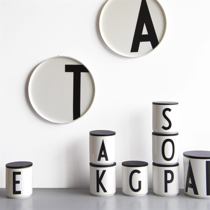 Taza con letra Design Letters - B - Design Letters