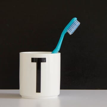 Taza con letra Design Letters - T - Design Letters