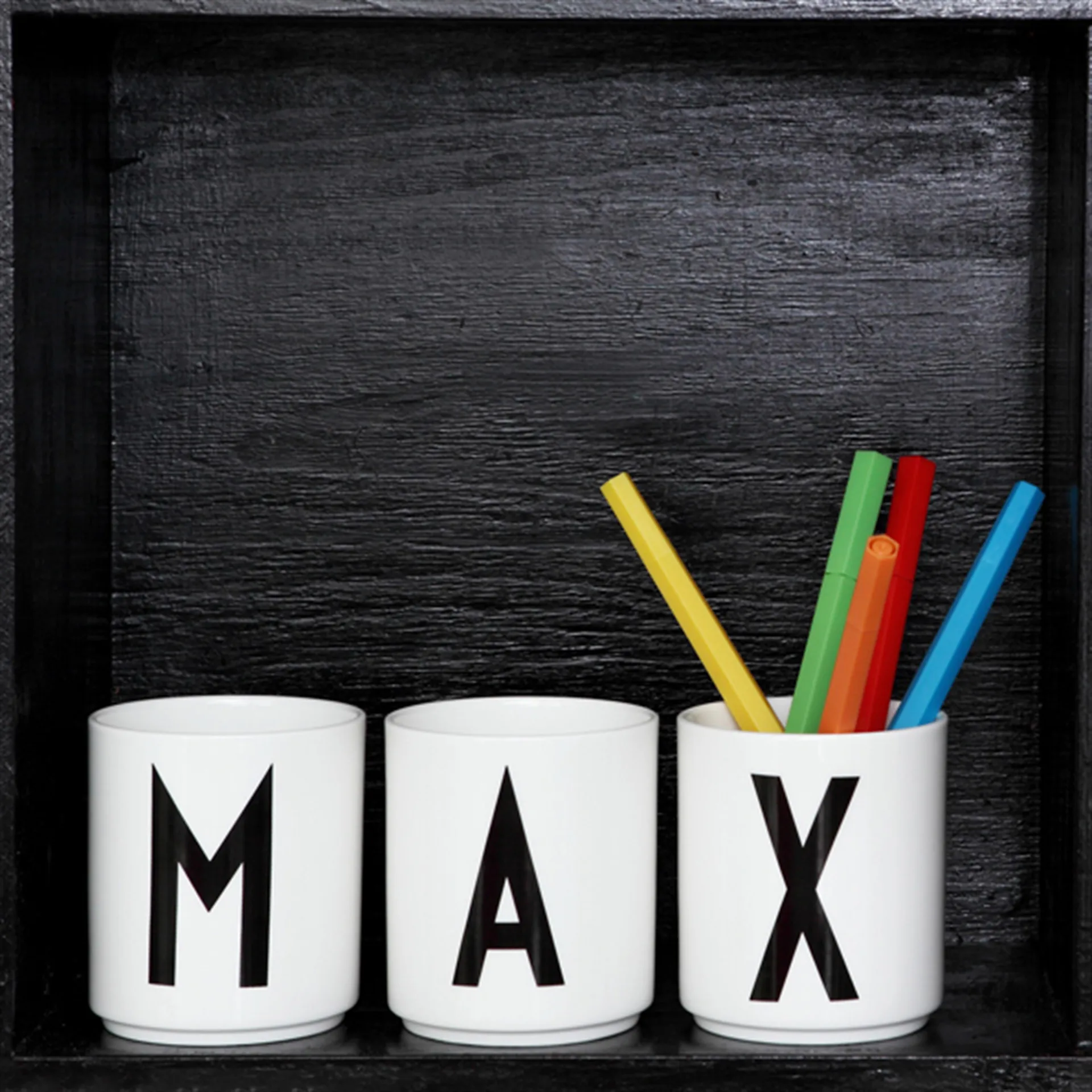 Taza con letra Design Letters, X Design Letters