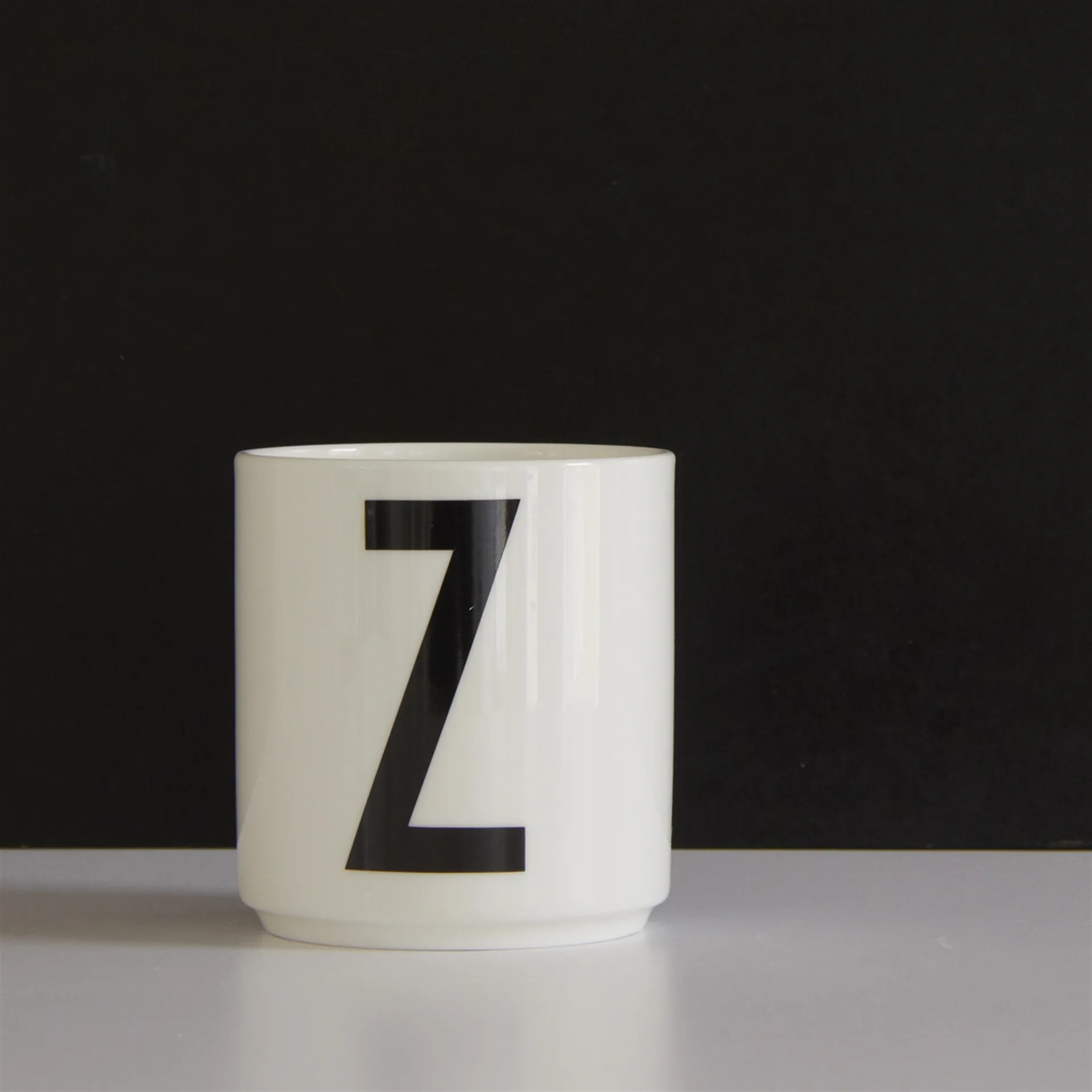 Taza con letra Design Letters, Z Design Letters