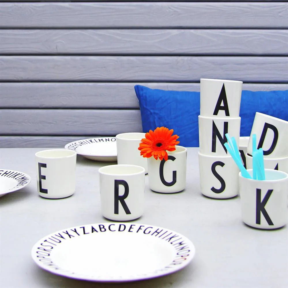 Taza Design Letters personal eco, M Design Letters