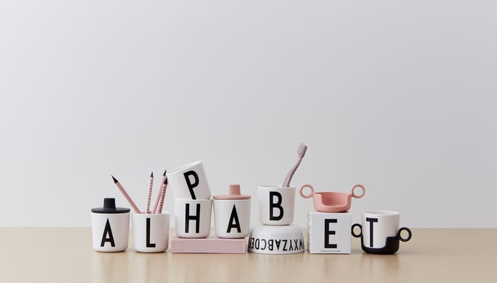 Taza Design Letters personal eco, R Design Letters
