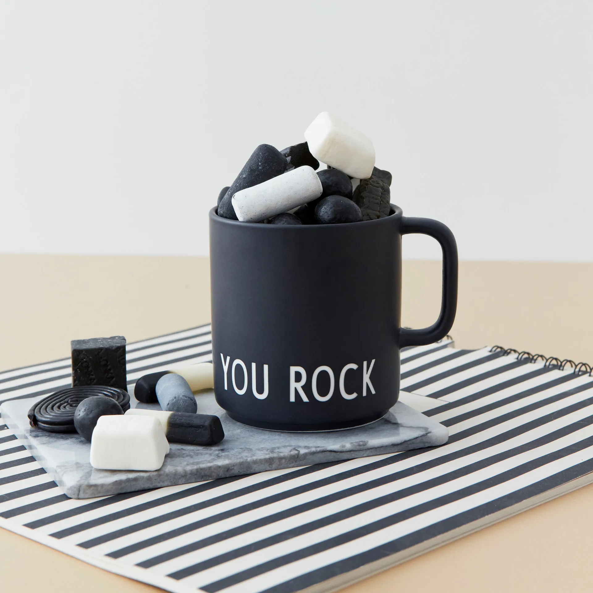 Taza favorita con asa Design Letters 25 cl, You rock Design Letters