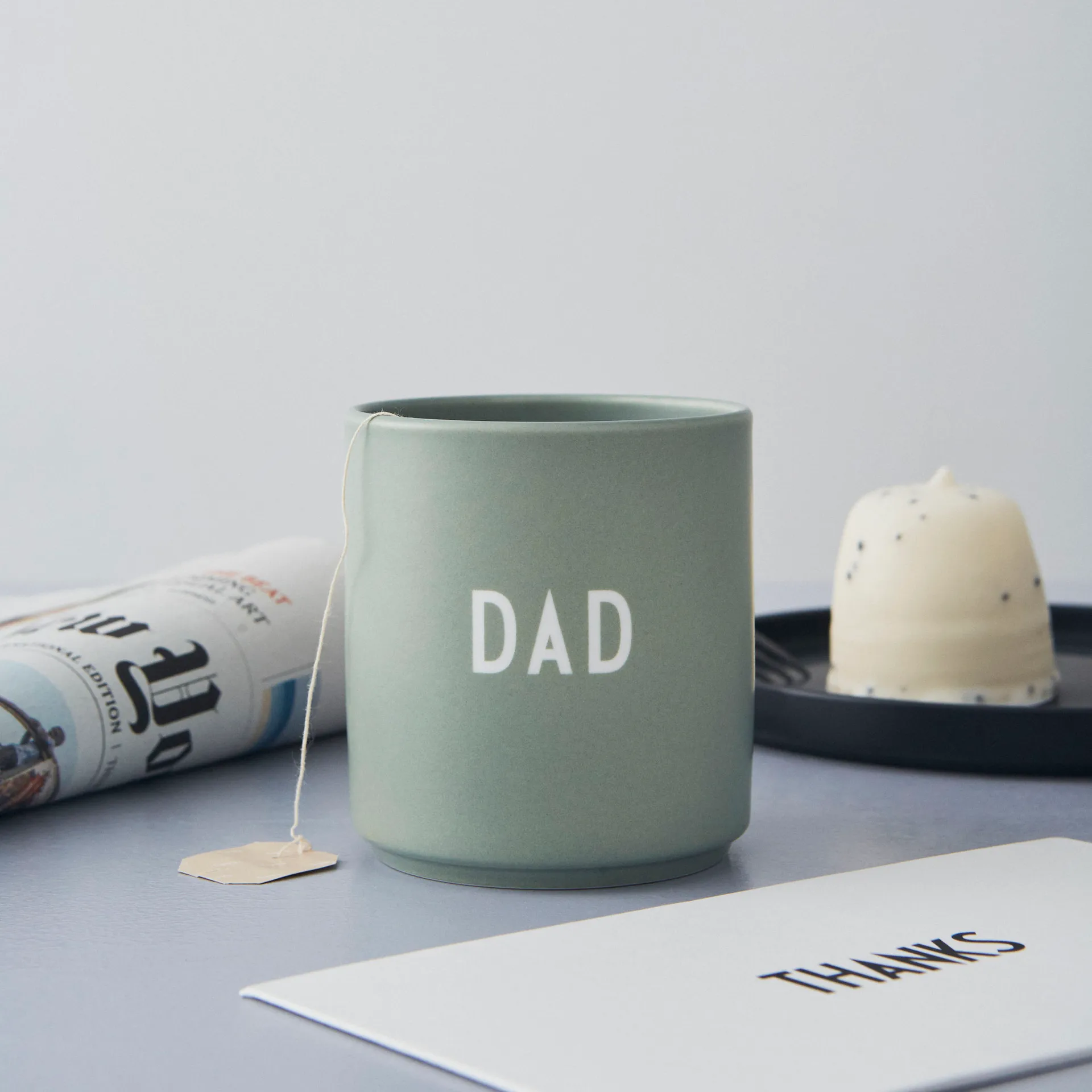 Taza favorita Design Letters 25 cl, Dad/Love-green Design Letters