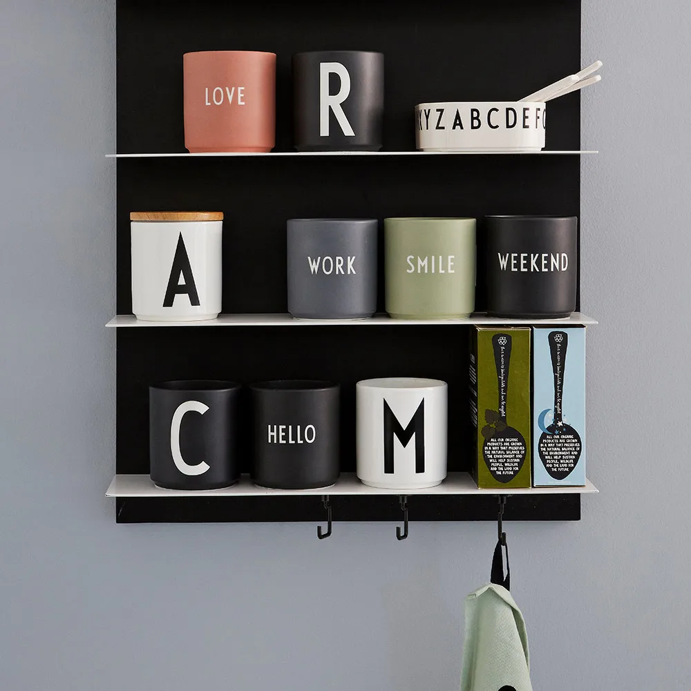 Taza favorita Design Letters 25 cl, Hello-black Design Letters