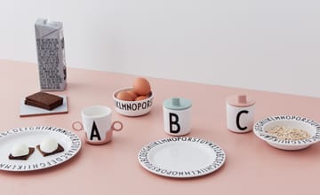 Taza infantil Design Letters - rosa - Design Letters