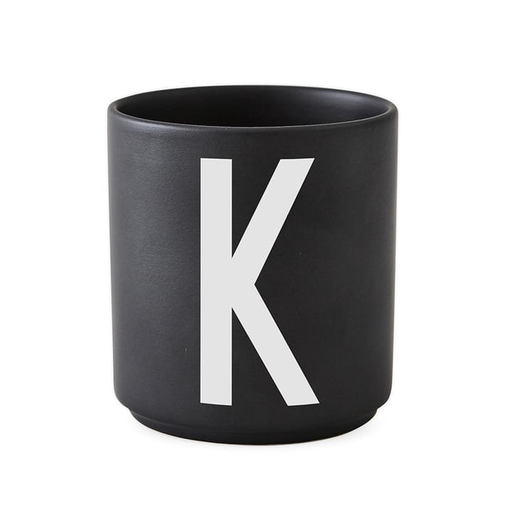 Taza negra Design Letters - K - Design Letters