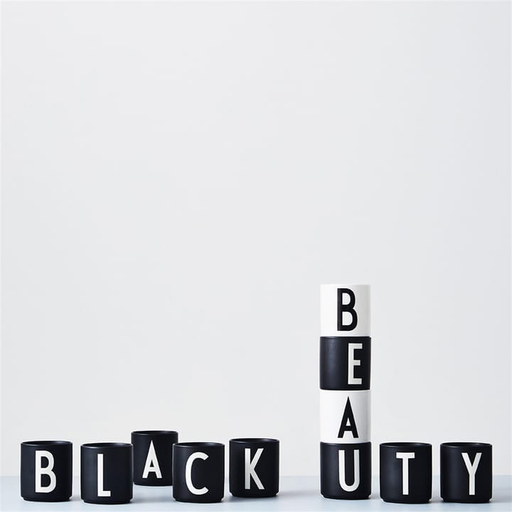 Taza negra Design Letters, L Design Letters