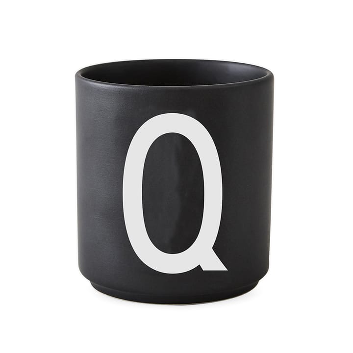 Taza negra Design Letters - Q - Design Letters