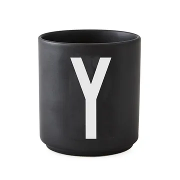 Taza negra Design Letters - Y - Design Letters