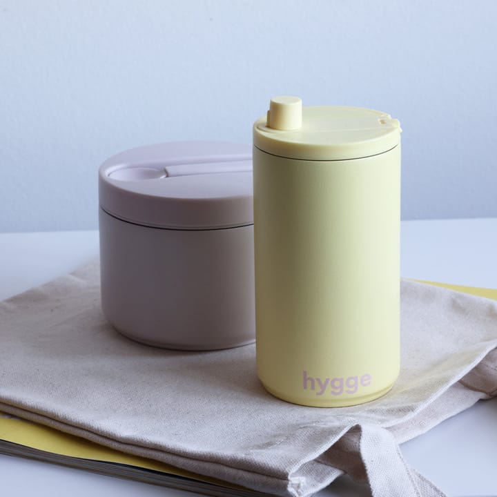 Taza portátil Design Letters 35 cl, Yellow Design Letters