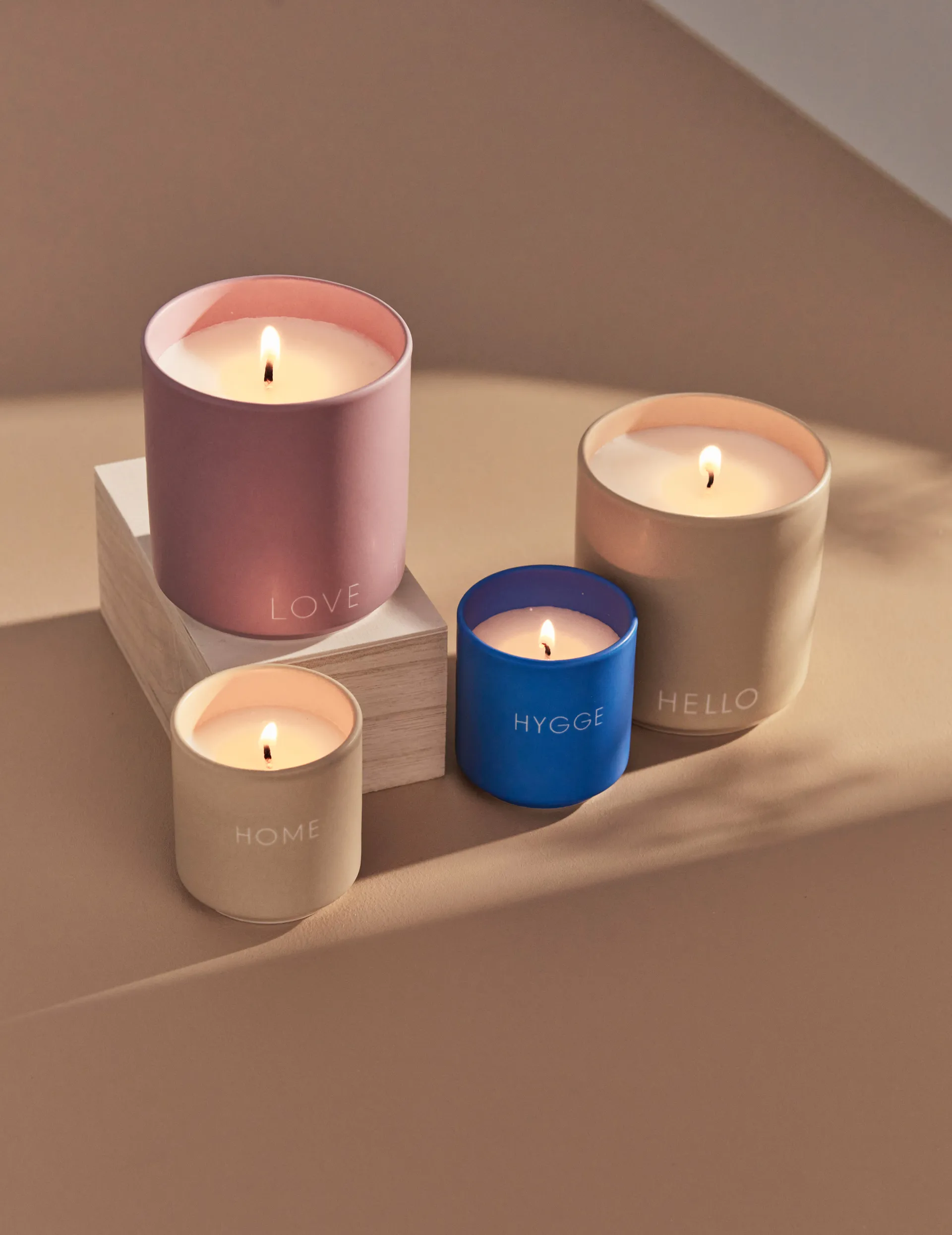 Vela perfumada Design Letters Ø5,5 cm, Home-beige Design Letters