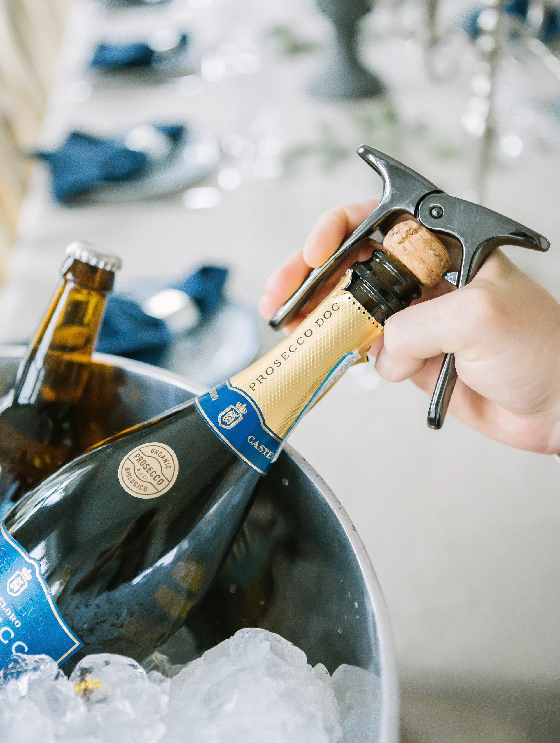 Abridor de champán Carla, gris Dorre