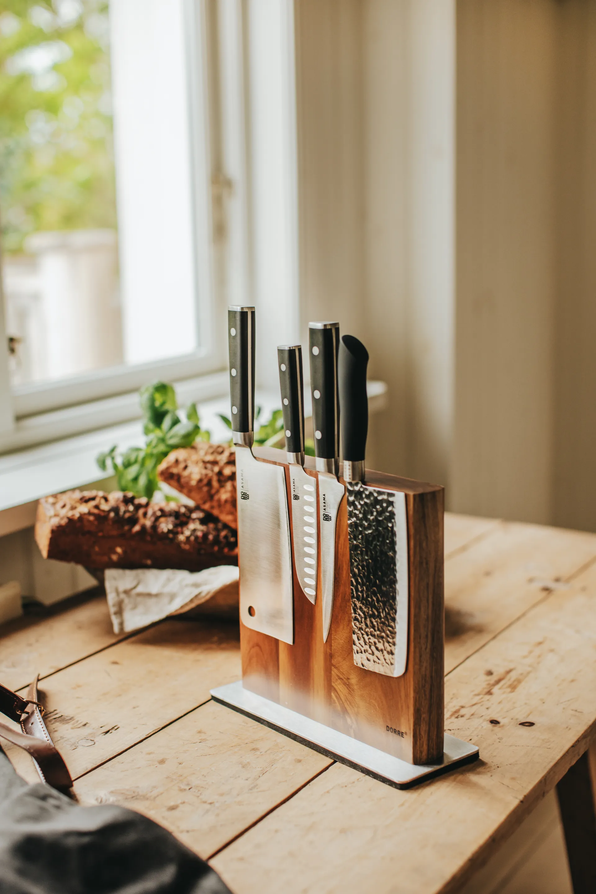 Cuchillo Santoku Asama 13 cm, Tirador negro Dorre