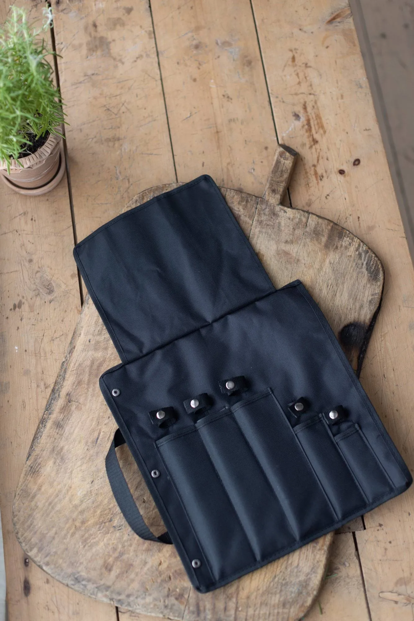 Funda para cuchillos Kadi, Nailon negro, 5 compartimentos para cuchillos Dorre
