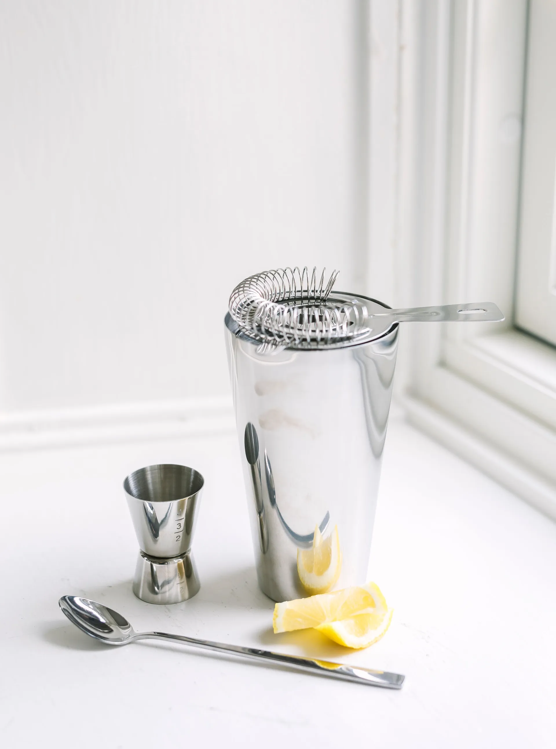 Vaso medidor Braddon 4 cl, acero inoxidable Dorre