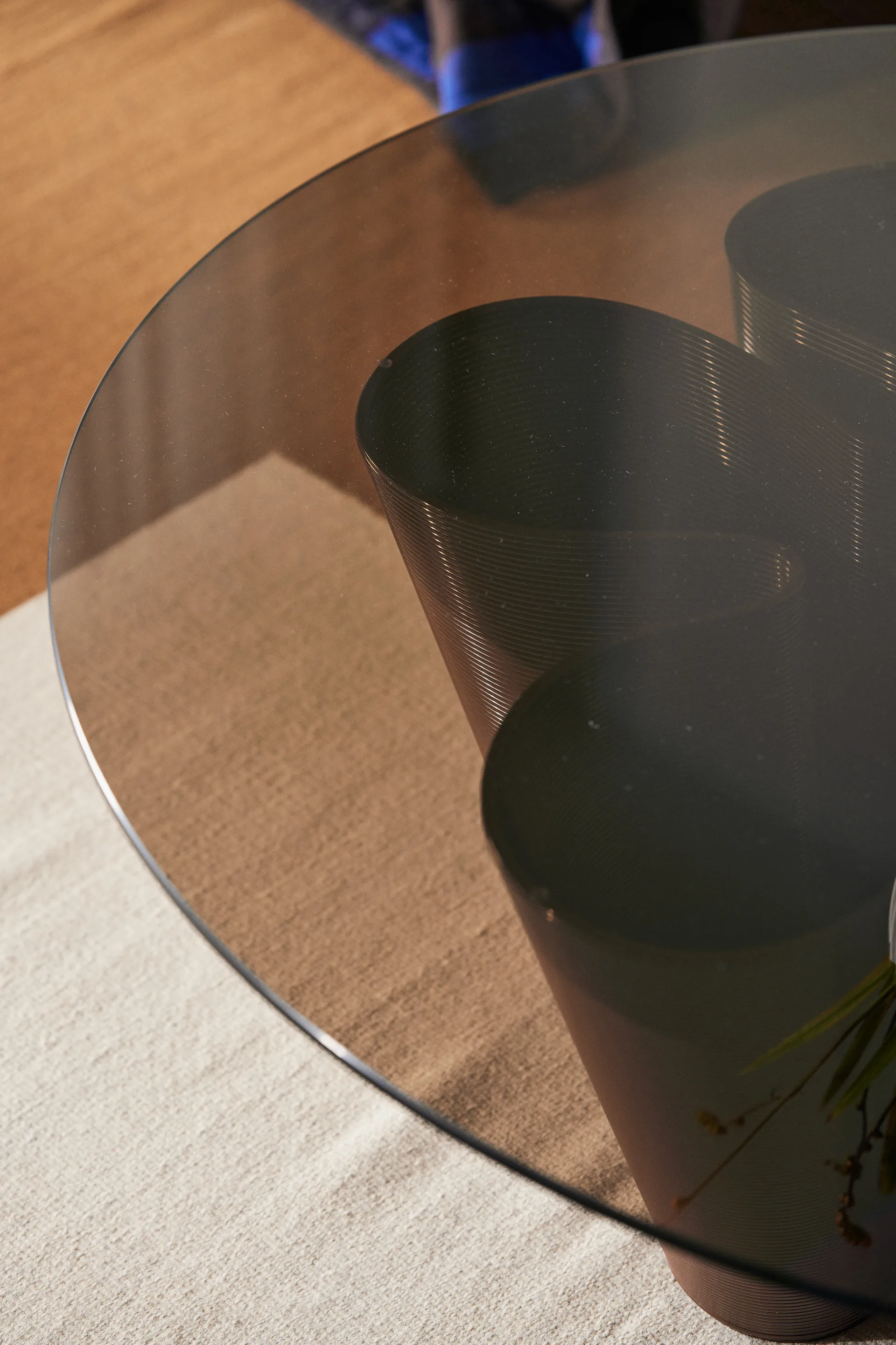 Mesa de centro Anemone Ø110 cm, Chocolate Ekbacken Studios