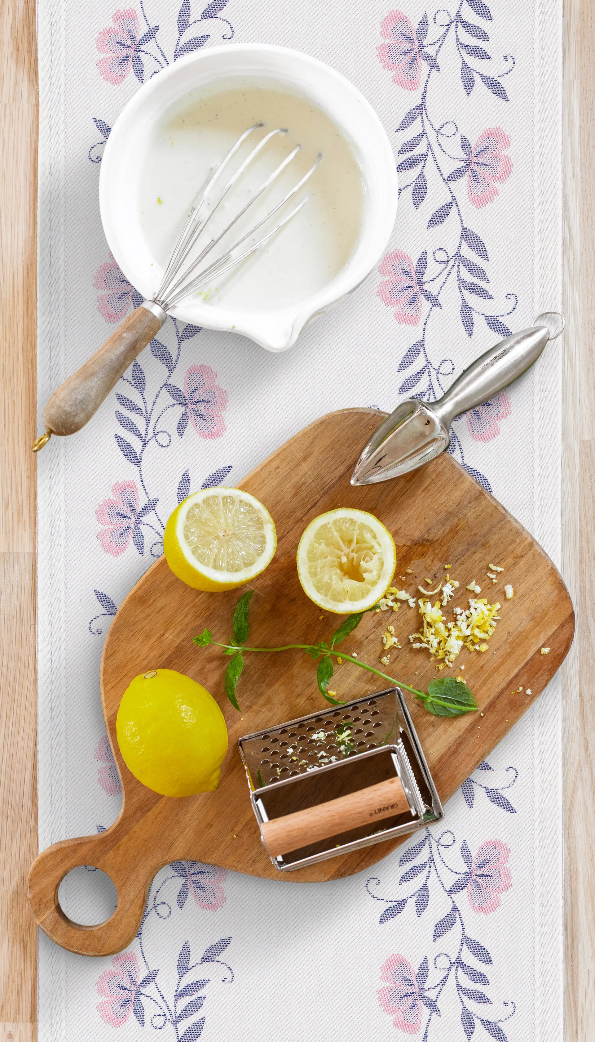 Camino de mesa Broderi, 35x120 cm Ekelund Linneväveri