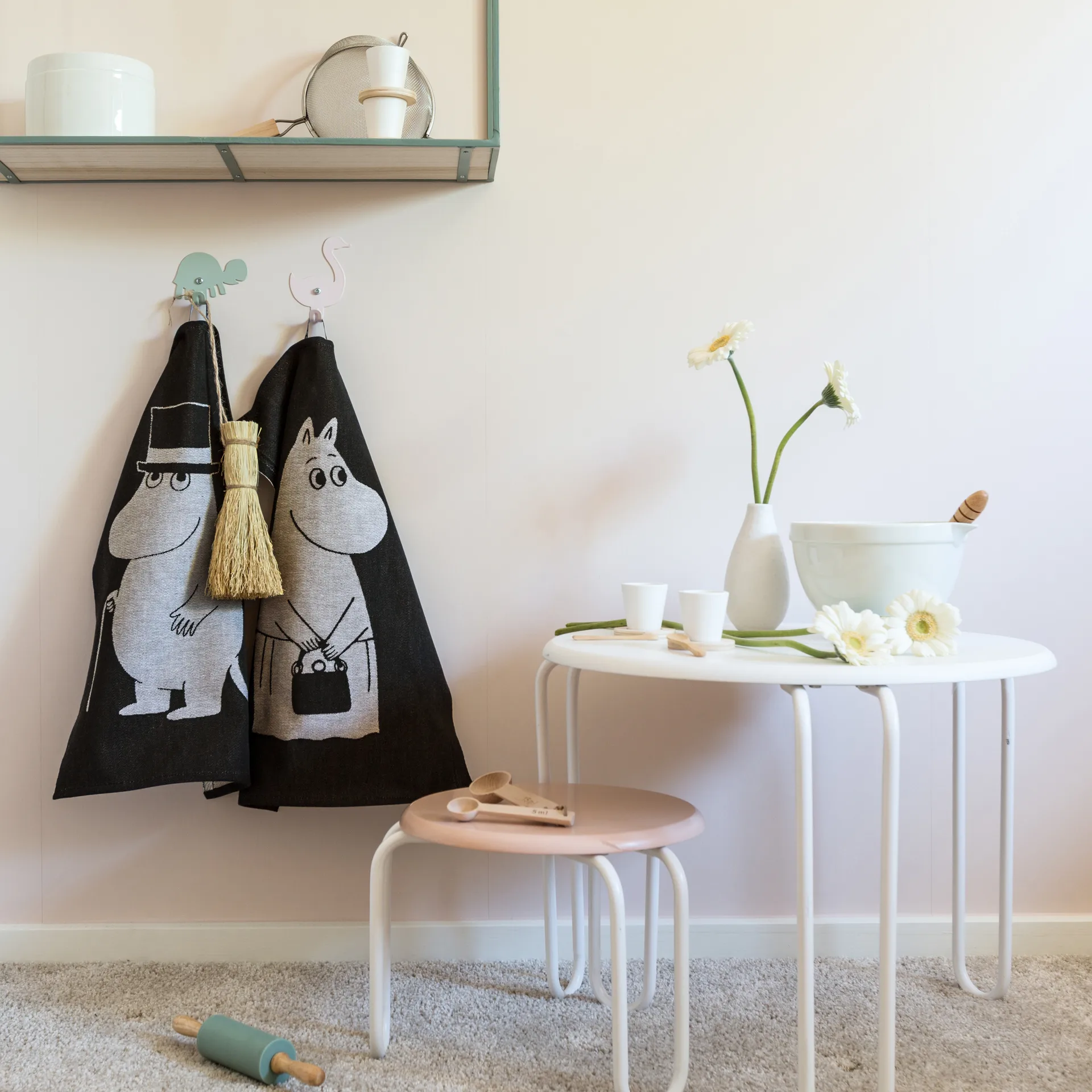 Paño de cocina Big Moominpappa 35x50 cm, negro Ekelund Linneväveri