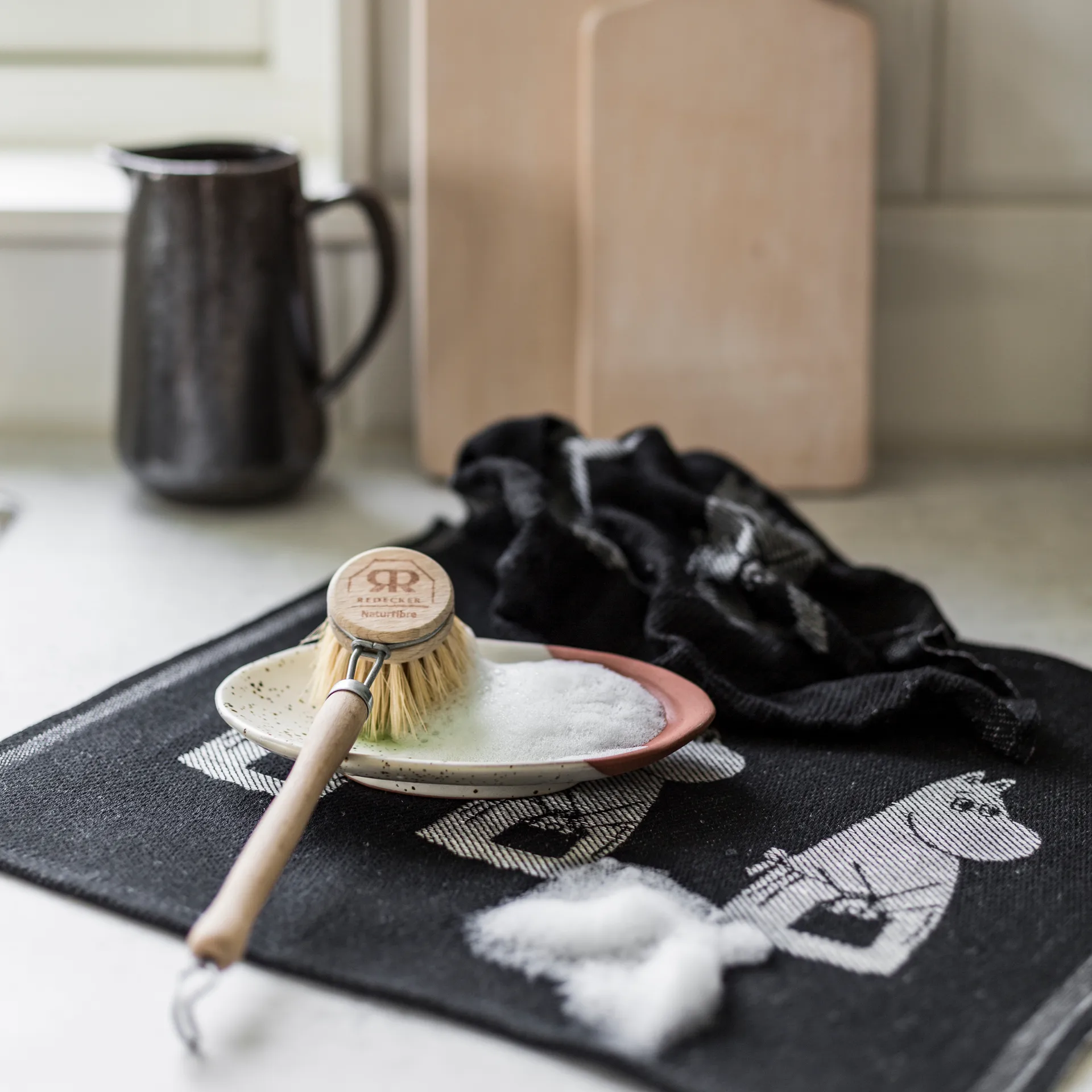 Toalla para platos Moominmamma 28x35 cm, negro Ekelund Linneväveri