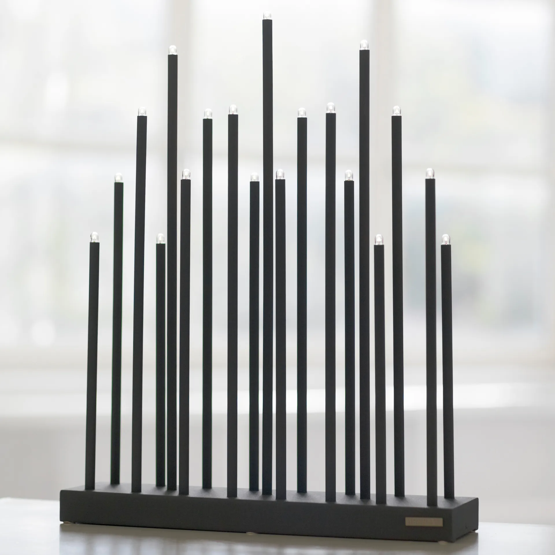 Candelabro eléctrico Elflugan, Negro carbón Elflugan