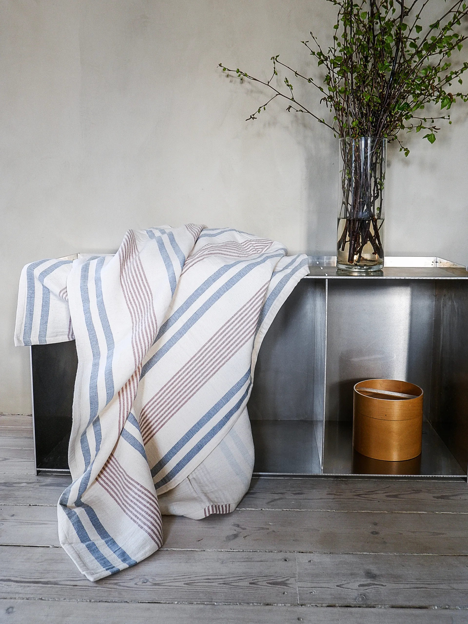 Manta Iris 130x215 cm, Blue-Rusty red Elvang Denmark