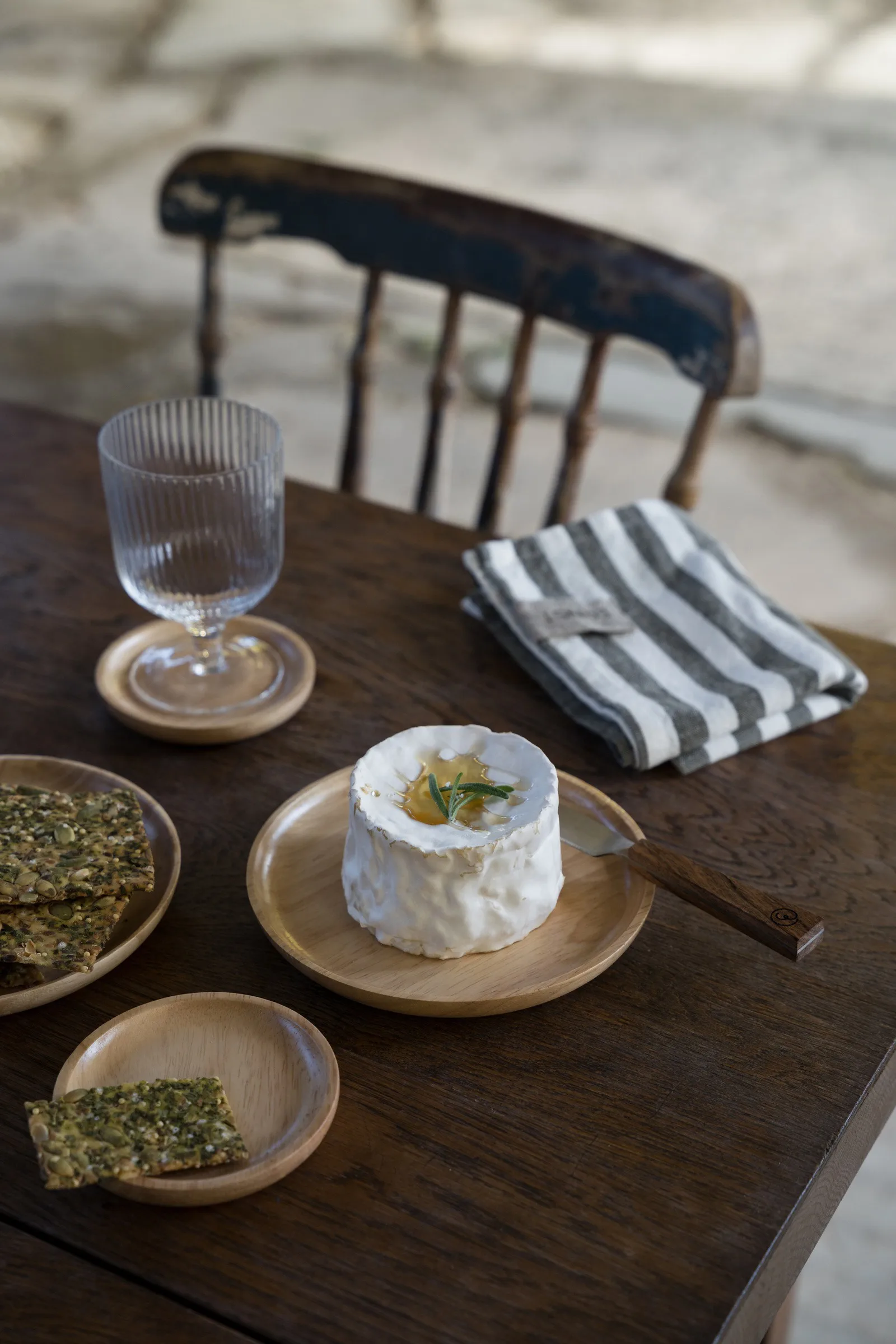 Bandeja de madera Ernst, Madera de caucho, Ø10 cm ERNST