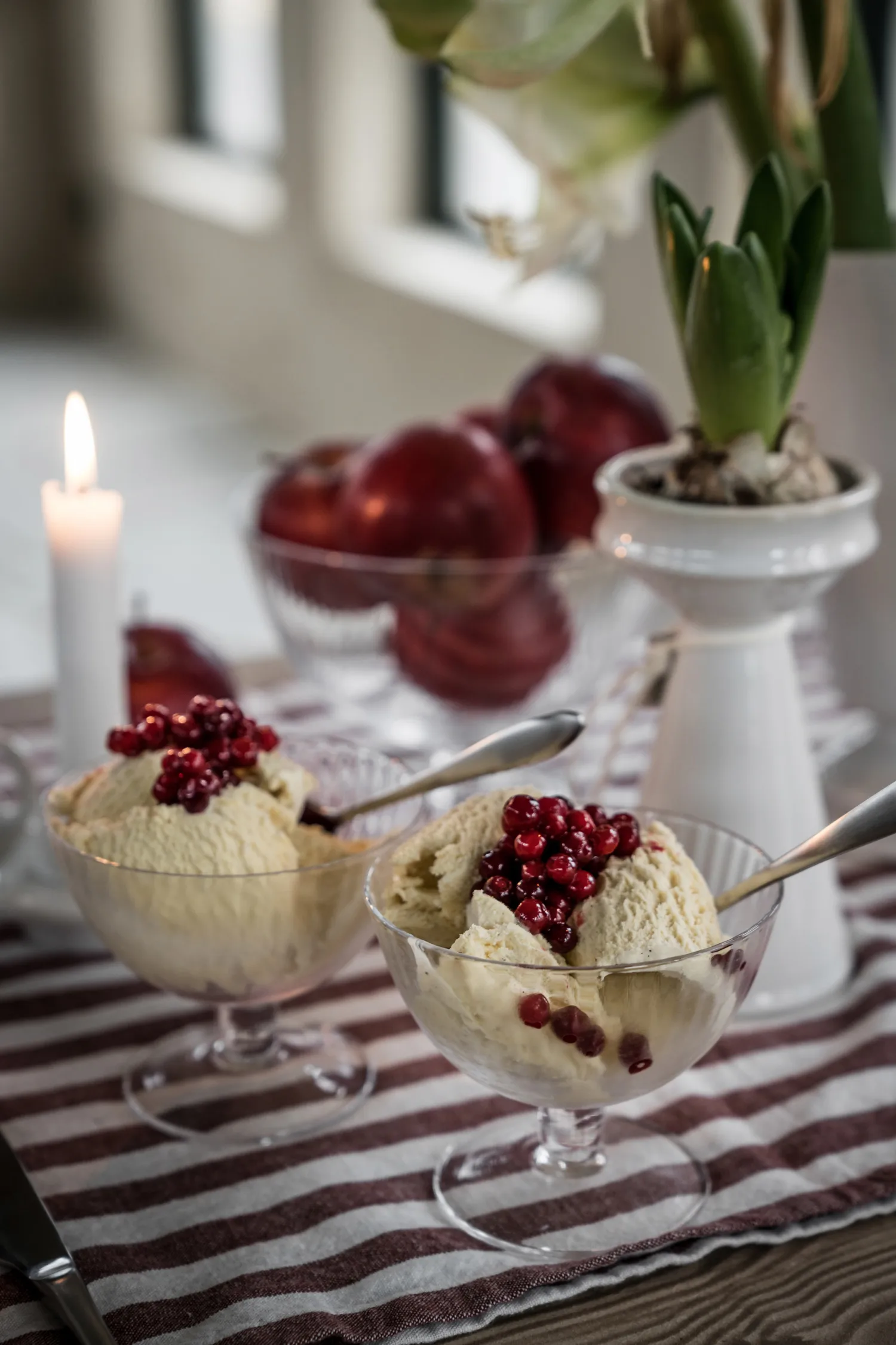 Camino de mesa Ernst rayas anchas 45x250, Rojo-blanco ERNST