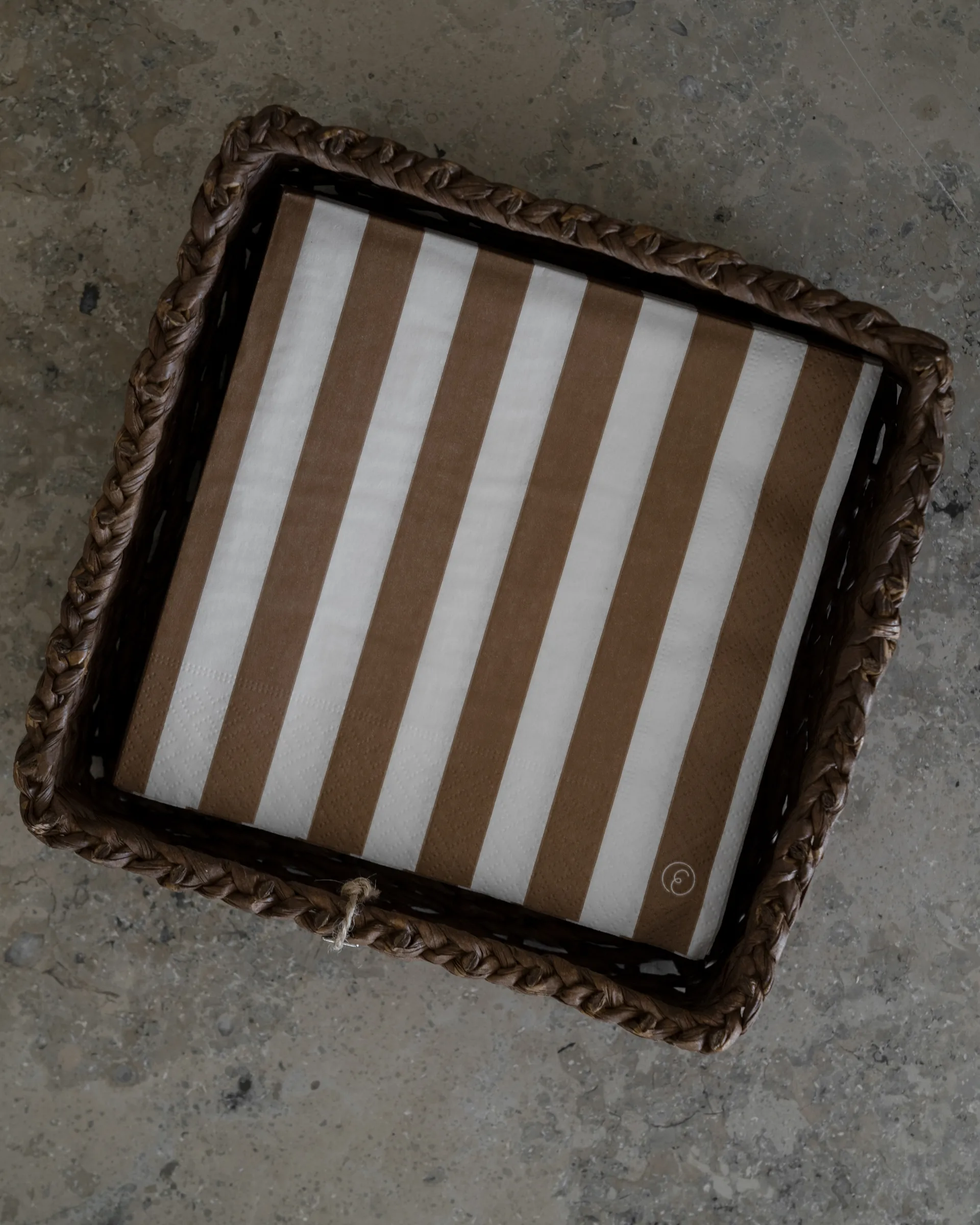 Cesta Ernst 20x20 cm, Marrón oscuro ERNST