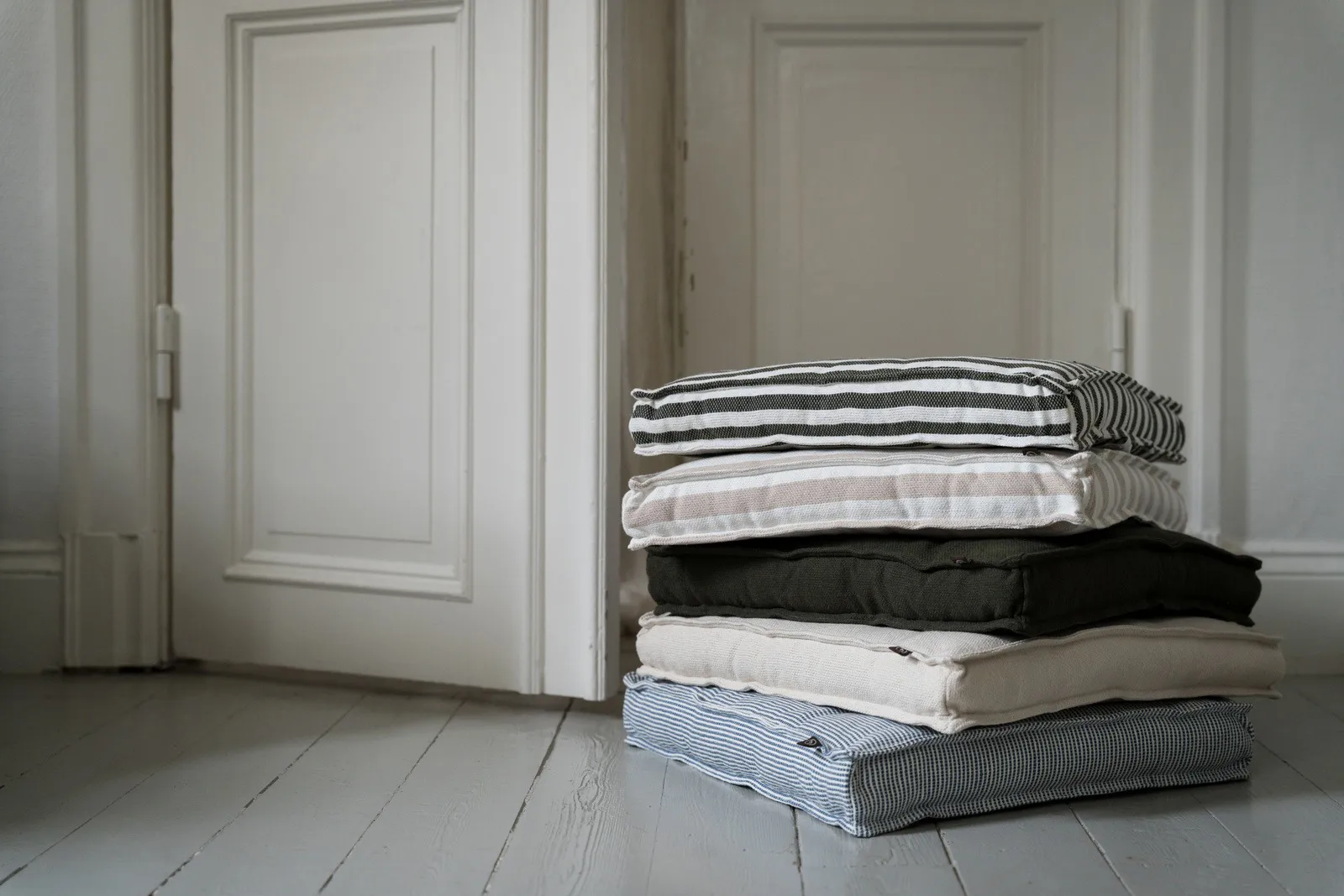 Cojín para asiento Ernst 45x45 cm, Azul y blanco ERNST