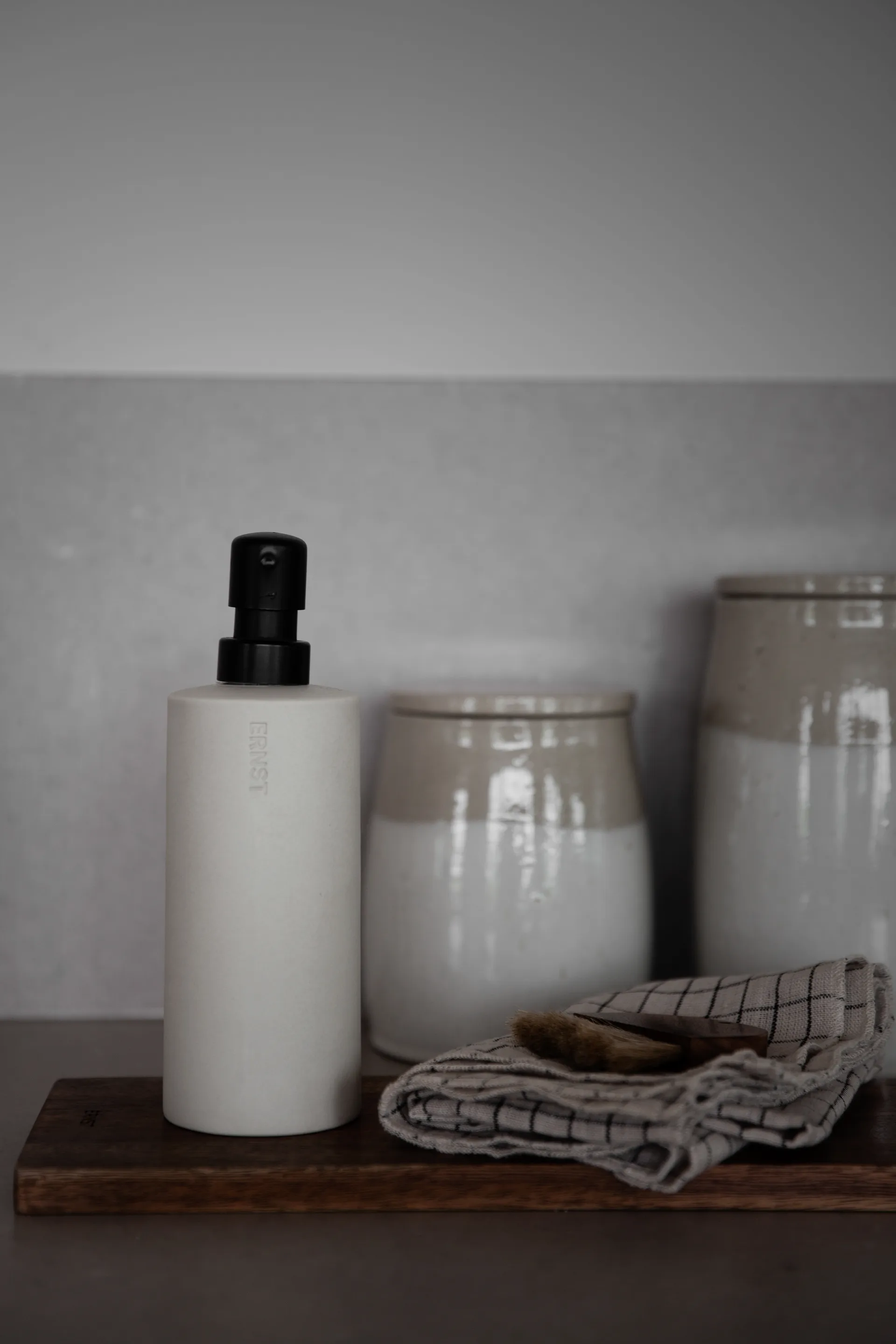 Dispensador de jabón Ernst 50 cl, Hueso ERNST