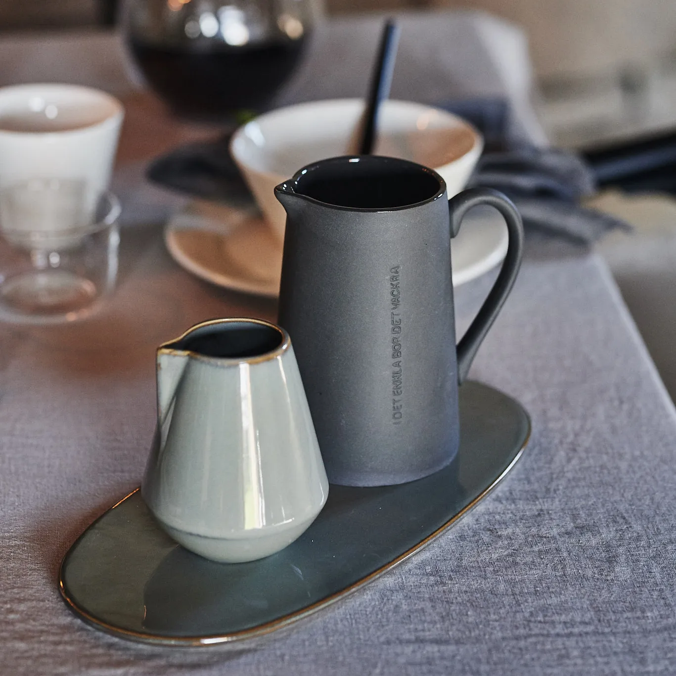 Jarra de leche CITAT Enkla, gris oscuro ERNST