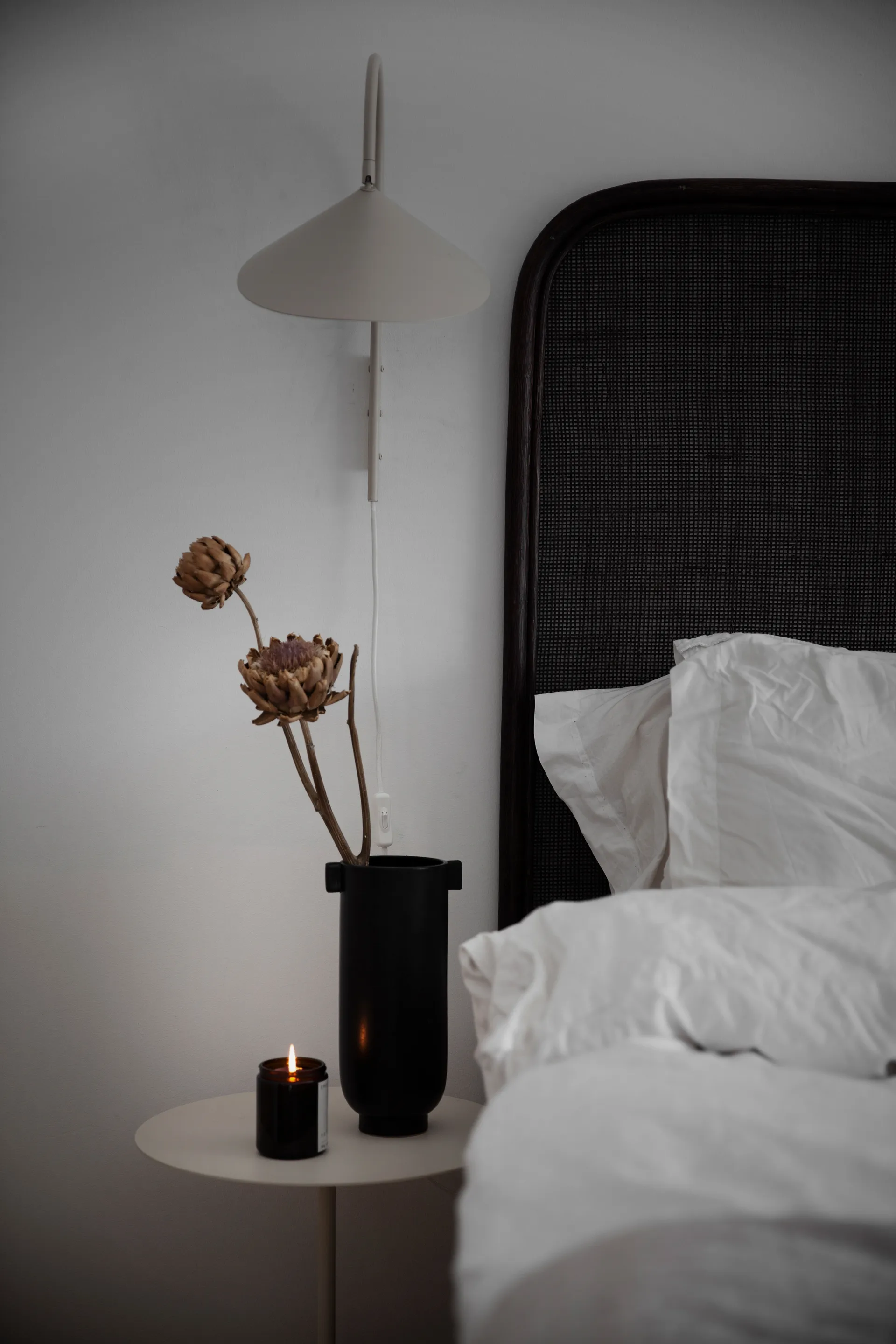 Jarrón con asa Ernst 21 cm, negro ERNST