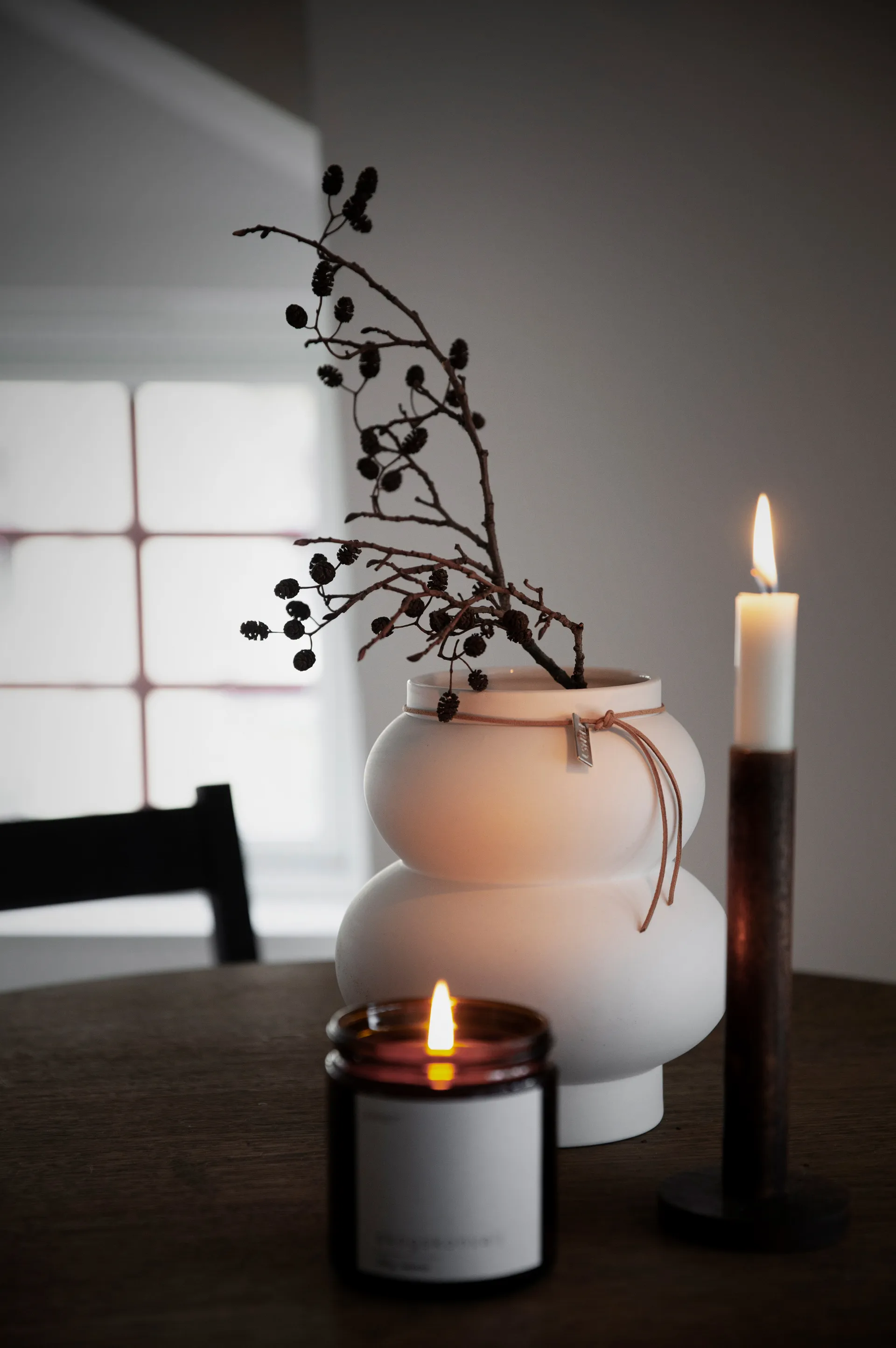 Jarrón de gres Ernst curvado 21,5 cm, Beige ERNST