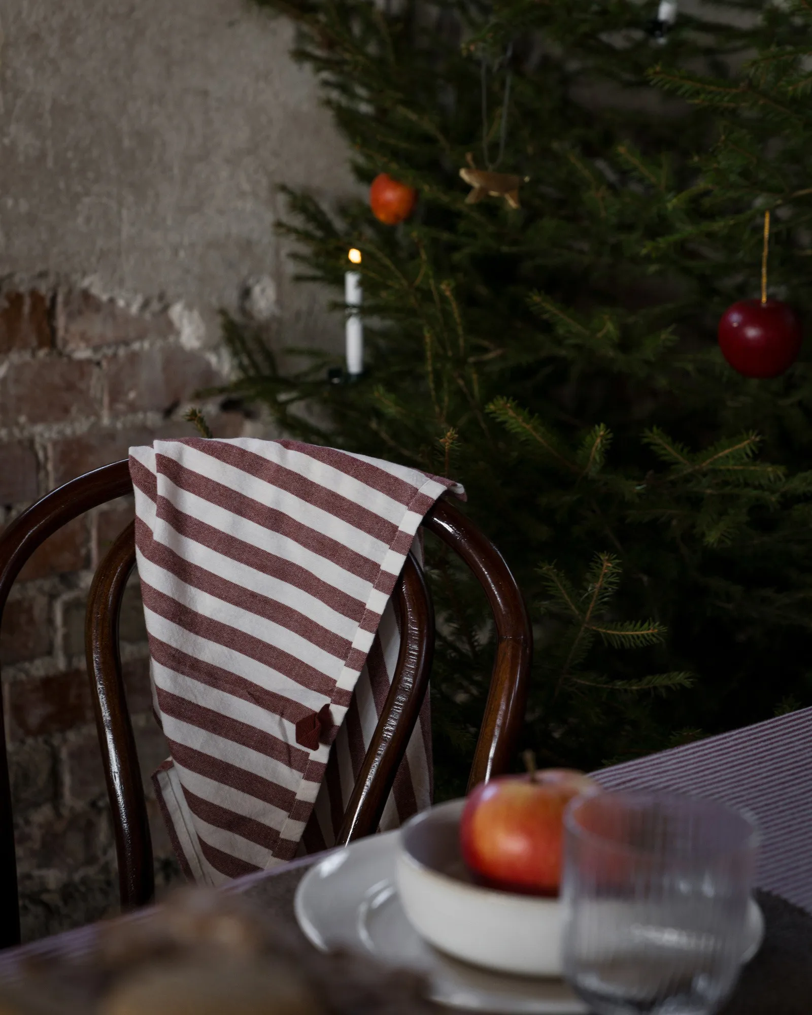 Mantel Ernst a rayas 145x300 cm, Rojo-blanco ERNST