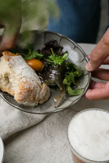 Plato de postre Ernst de gres  - Gris-natural, Ø17x3 cm - ERNST