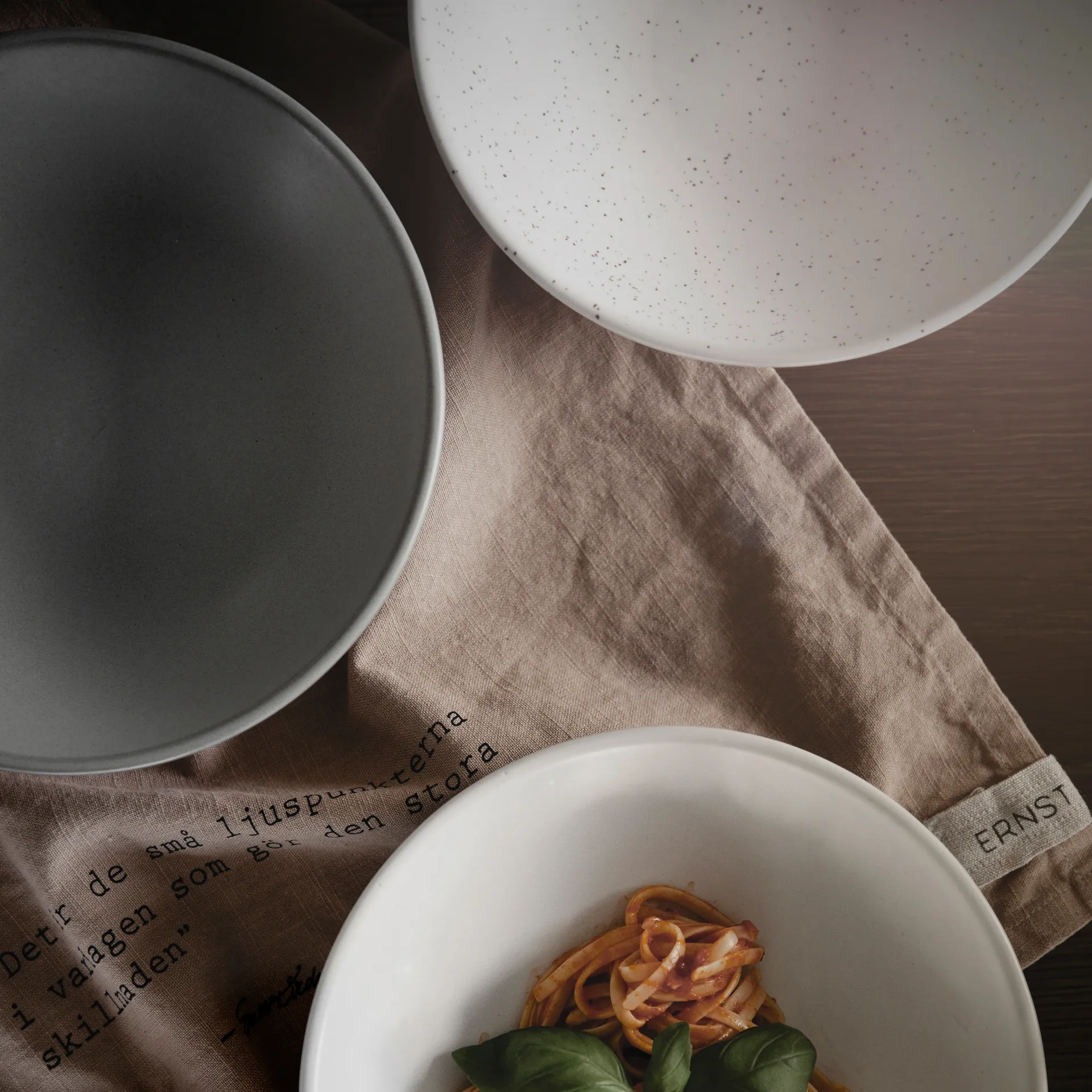 Plato hondo Ernst 22 cm, gris ERNST