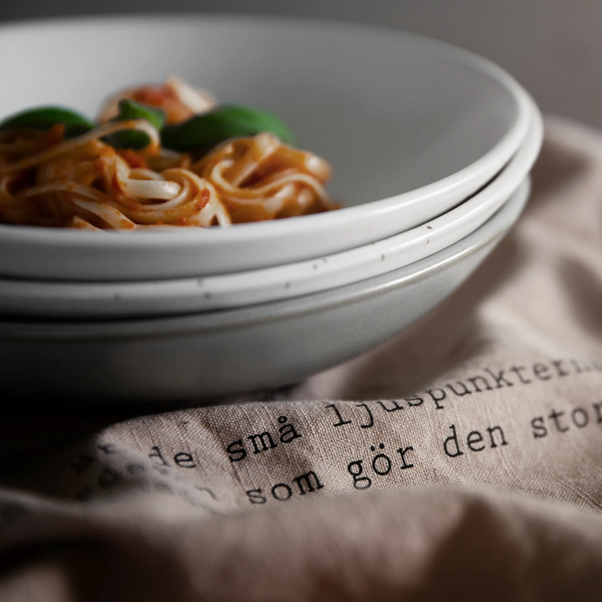 Plato hondo Ernst 22 cm, gris ERNST