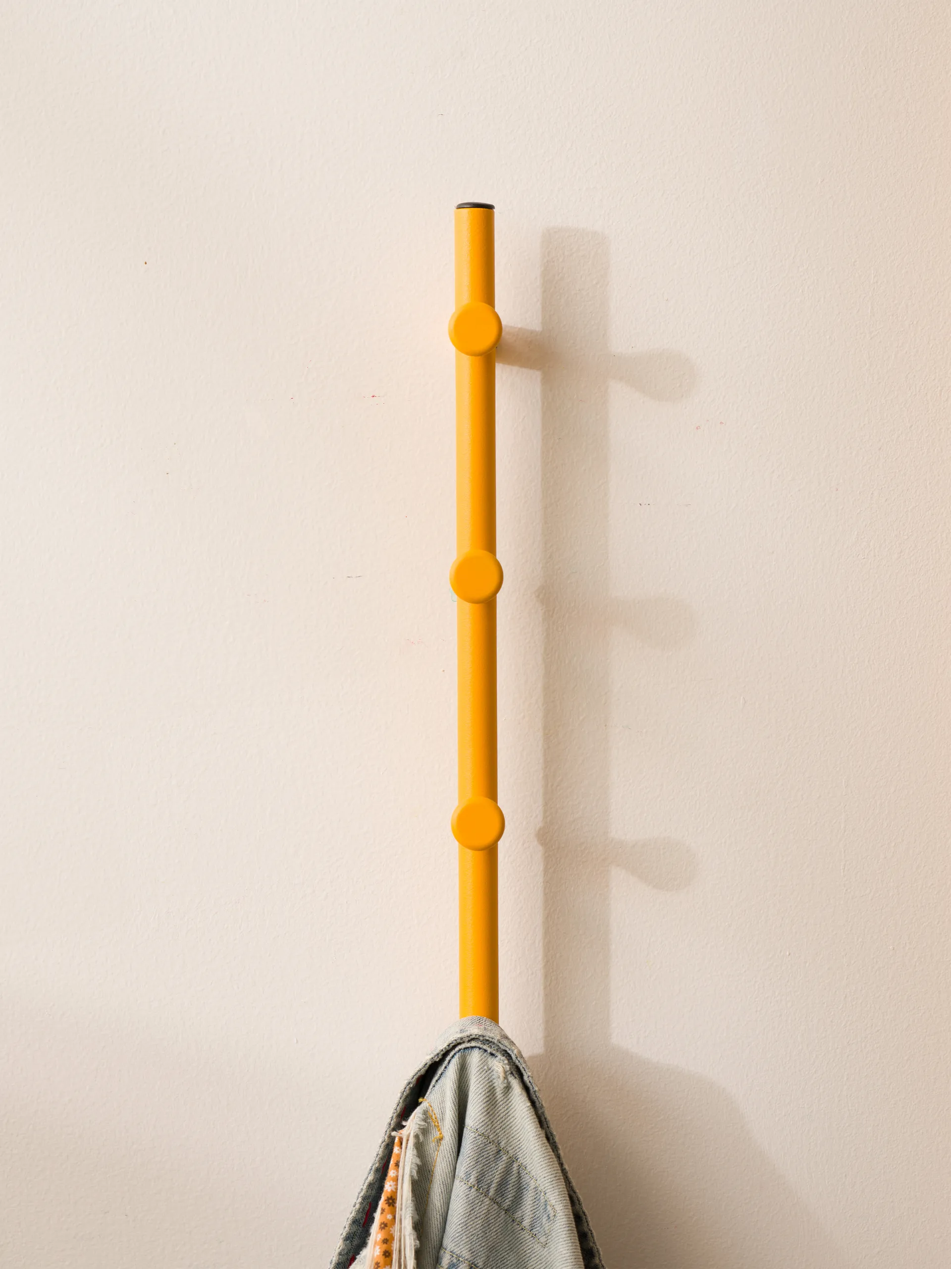 Colgador Classic 40 cm, Sun yellow Essem Design