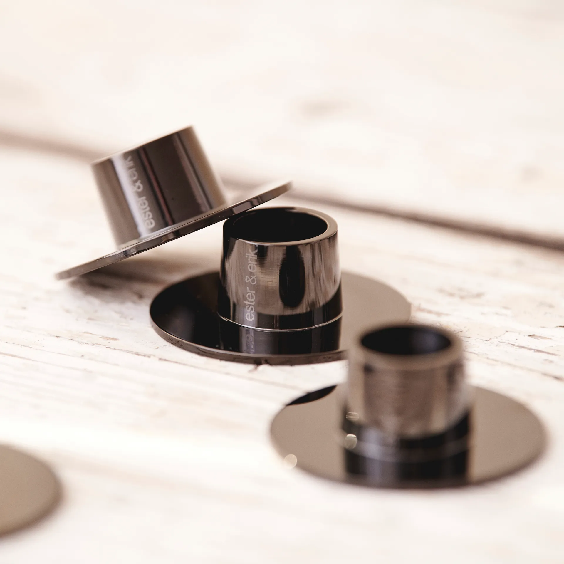 2 Candelabros ester & erik brillante, Negro ester & erik