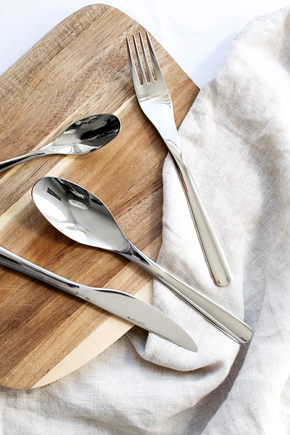 Set de cubiertos Eternum Alfa 24 piezas, Acero inoxidable Eternum