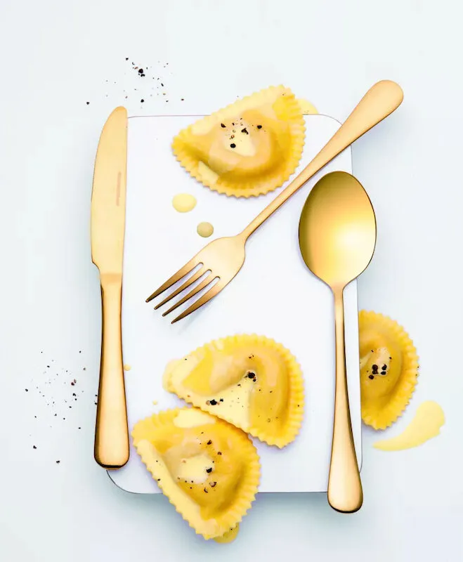 Set de cubiertos Eternum Napoli 16 piezas, Dorado Eternum