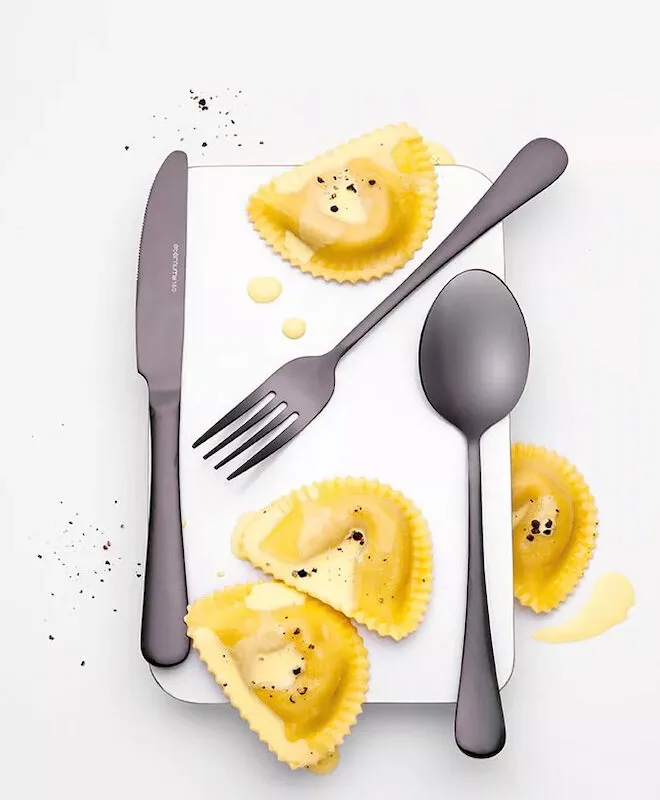 Set de cubiertos Eternum Napoli 16 piezas, Negro Eternum